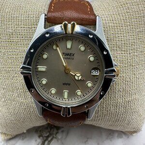 3/$30 Vintage Timex Watch Women Silver Tone Date Brown Leather Band 8.5"